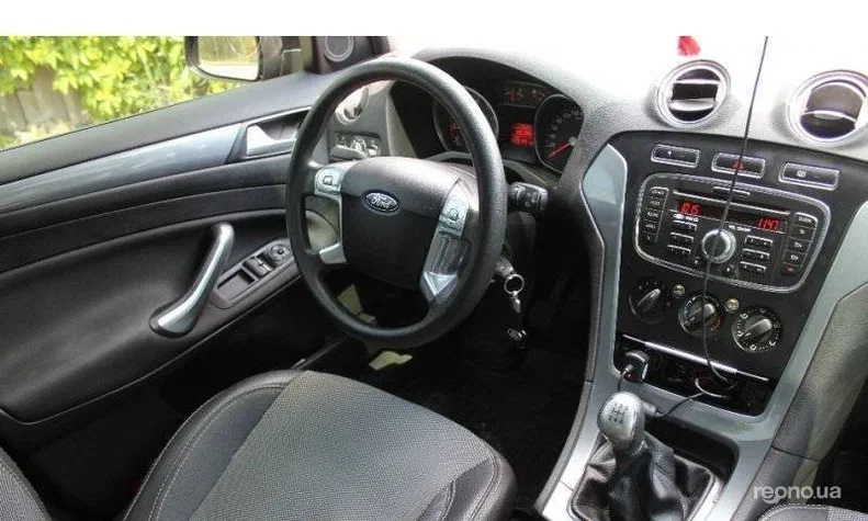 Ford Mondeo 2011 - 6