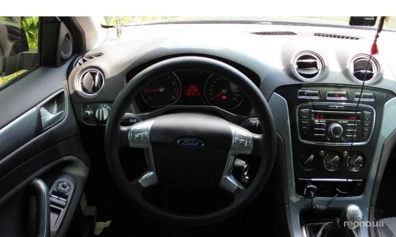 Ford Mondeo 2011 - 7