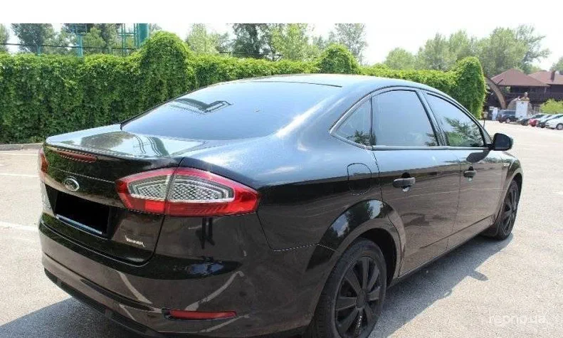 Ford Mondeo 2011 - 8