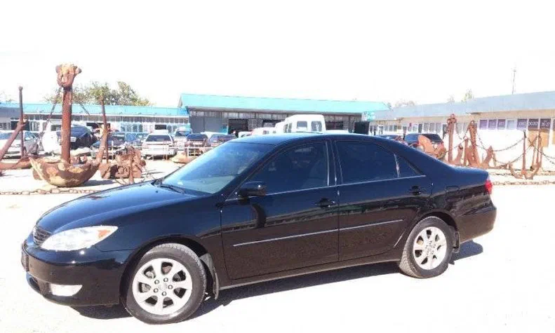 Toyota Camry 2005 - 10