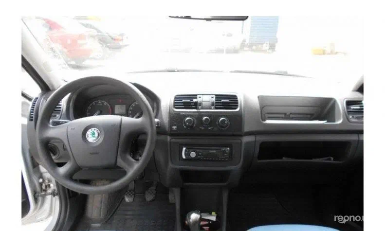Skoda Fabia 2008 - 3