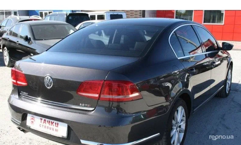 Volkswagen Passat 2011 - 1