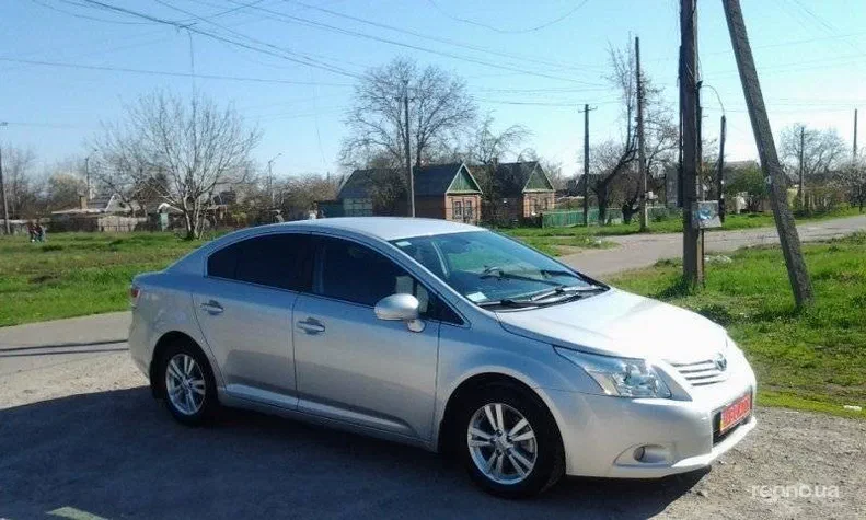 Toyota Avensis 2011 - 4