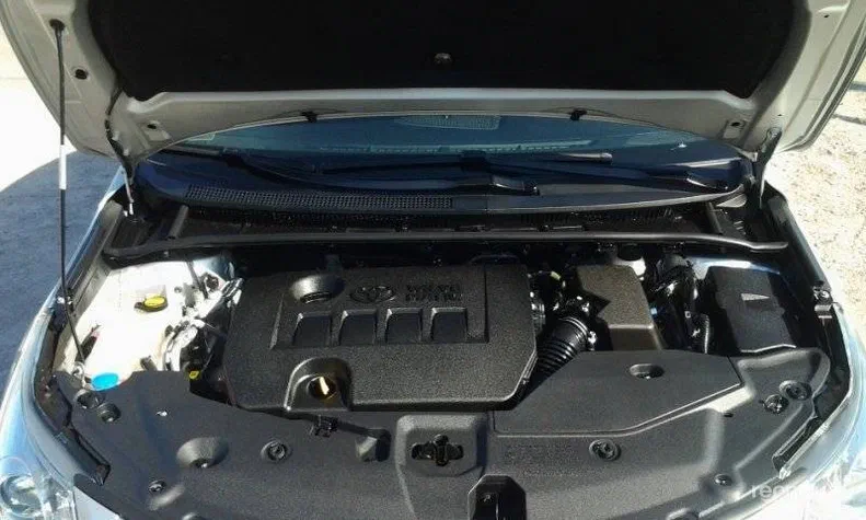 Toyota Avensis 2011 - 0