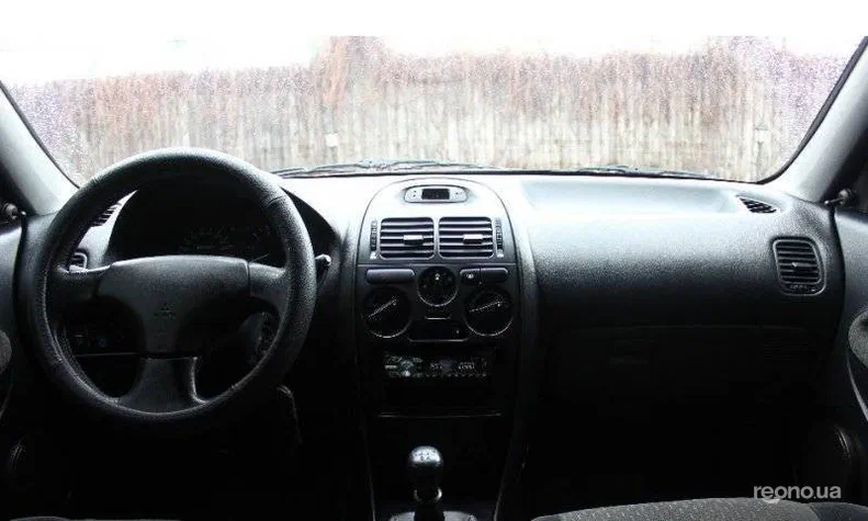 Mitsubishi Carisma 1996 - 18