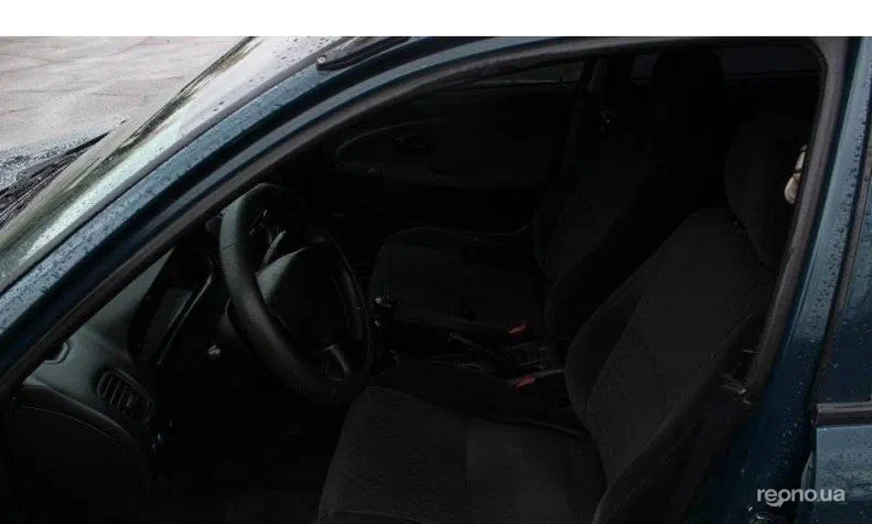 Mitsubishi Carisma 1996 - 11