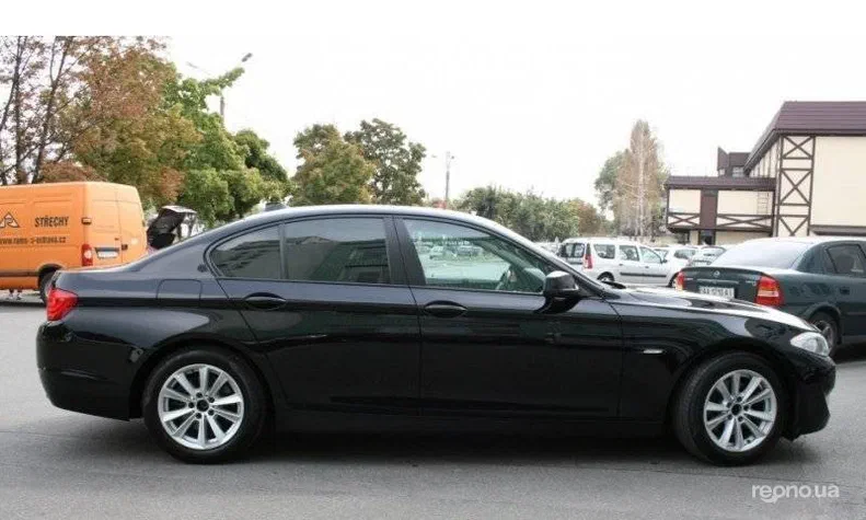 BMW 5 серія 2012 - 9