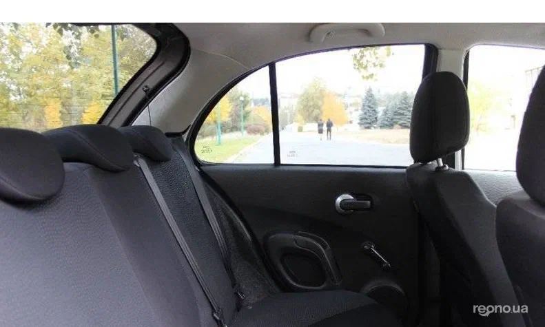 Nissan Micra 2010 - 3