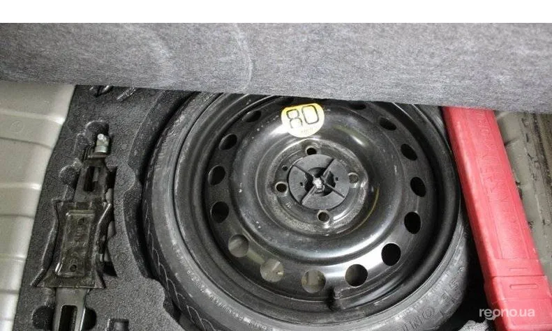 Nissan Micra 2010 - 5