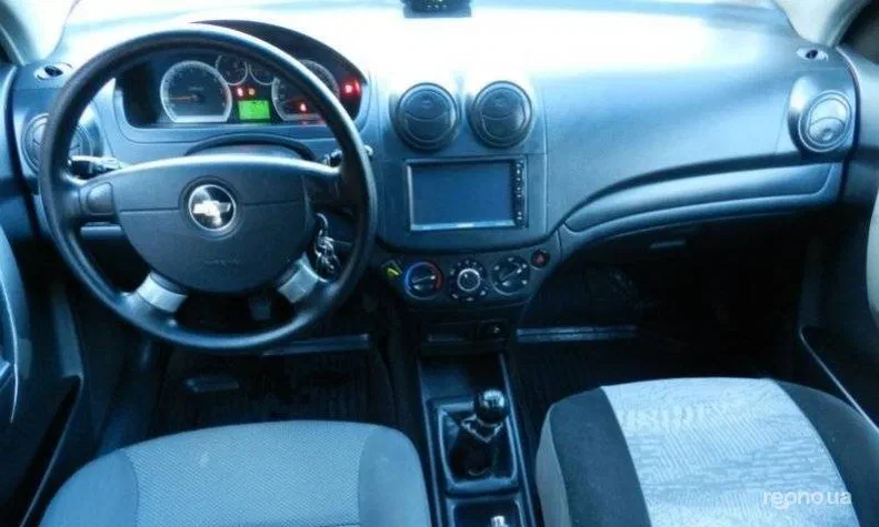 Chevrolet Aveo 2010 - 6