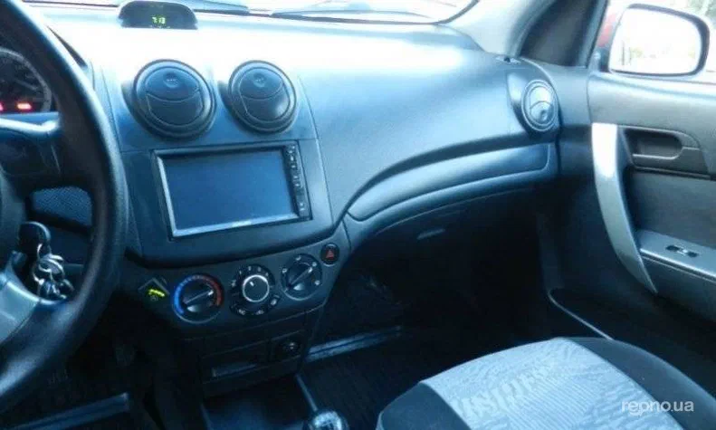 Chevrolet Aveo 2010 - 8
