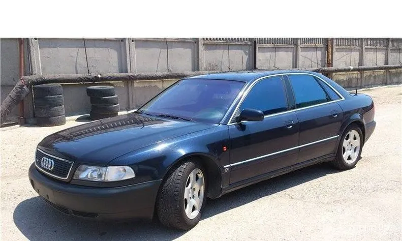 Audi A8 1996