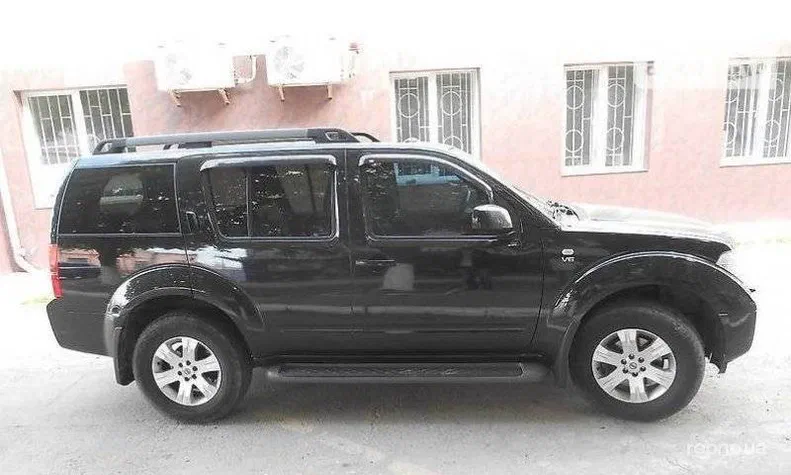 Nissan Pathfinder 2005 - 10