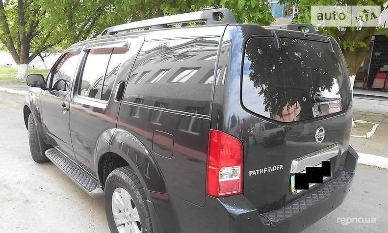 Nissan Pathfinder 2005 - 7
