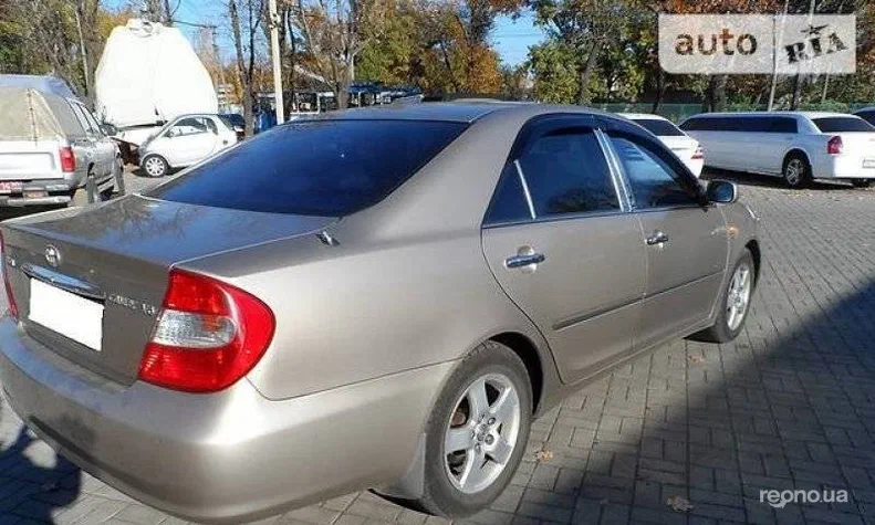 Toyota Camry 2002 - 4