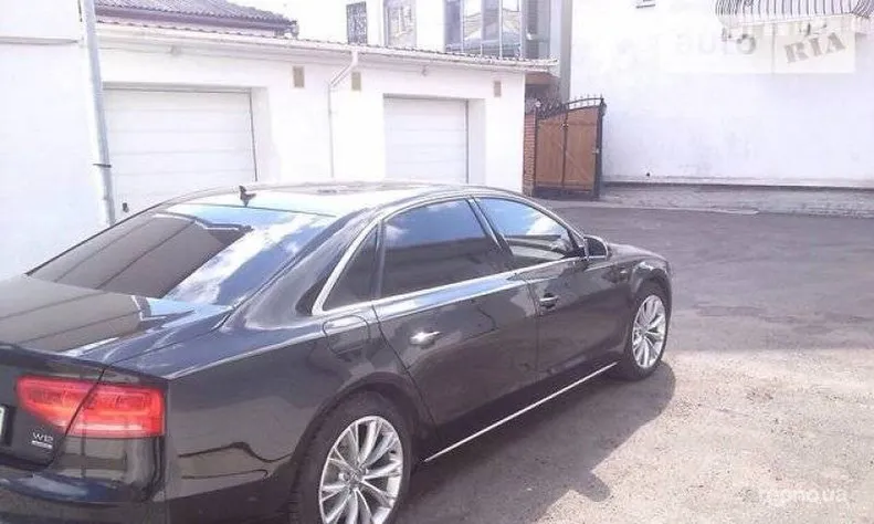 Audi A8 2012 - 6
