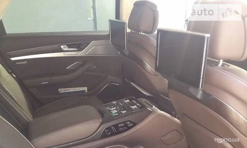 Audi A8 2012 - 0