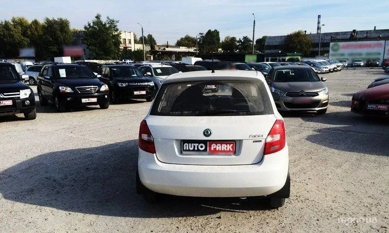 Skoda Fabia 2013 - 3