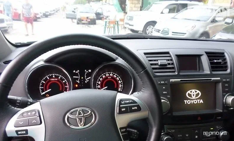 Toyota Highlander 2011 - 9
