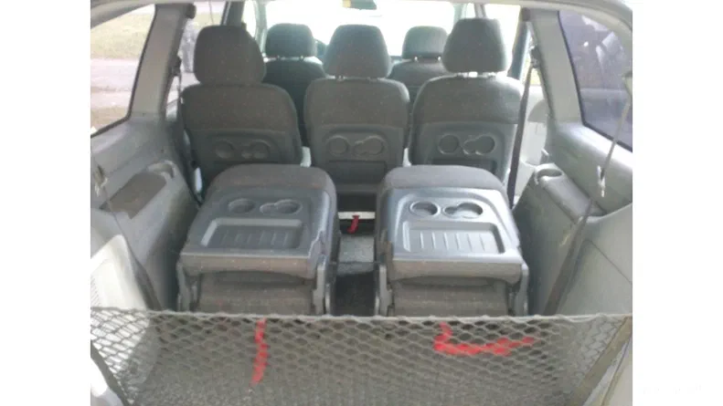 Hyundai Trajet 2000 - 1