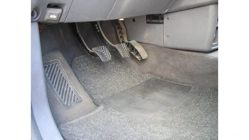 Hyundai Trajet 2000 - 17