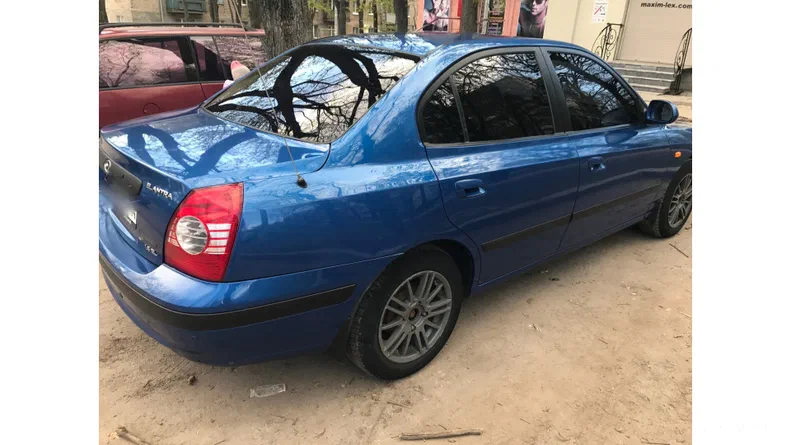 Hyundai Elantra 2004