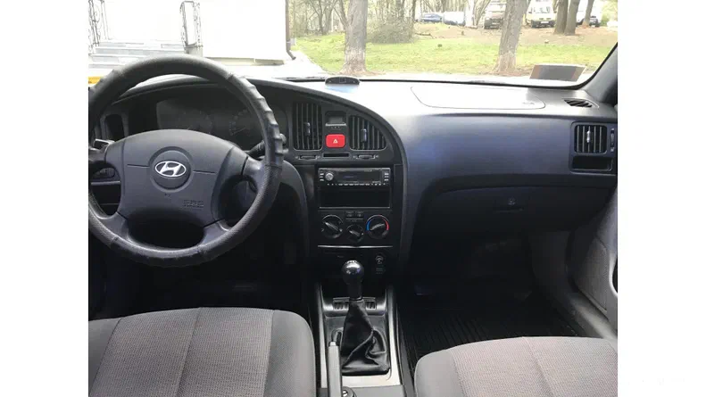 Hyundai Elantra 2004 - 5