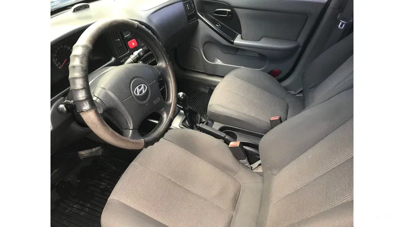 Hyundai Elantra 2004 - 6