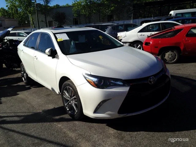 Toyota Camry 2016
