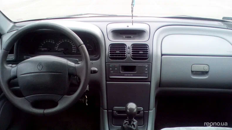 Renault Laguna 1999 - 7