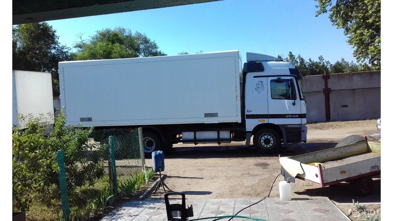 Mercedes-Benz Axor 2000