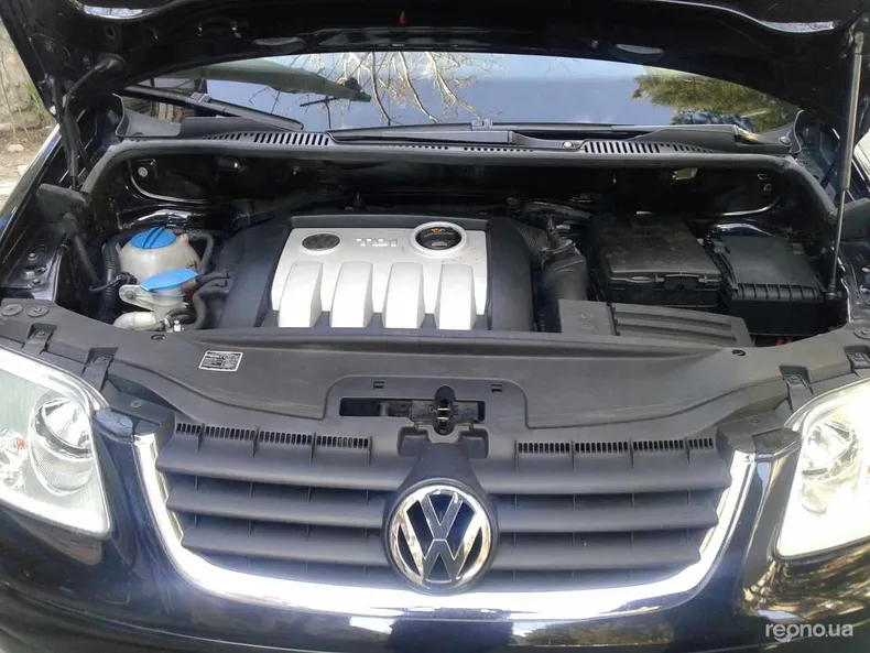 Volkswagen  Touran 2005