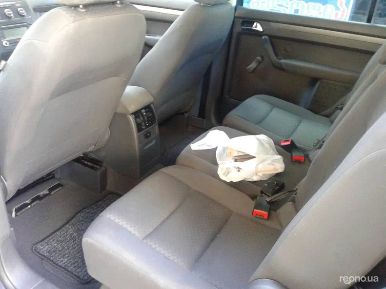 Volkswagen Touran 2005 - 6