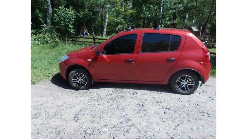Renault Sandero 2011