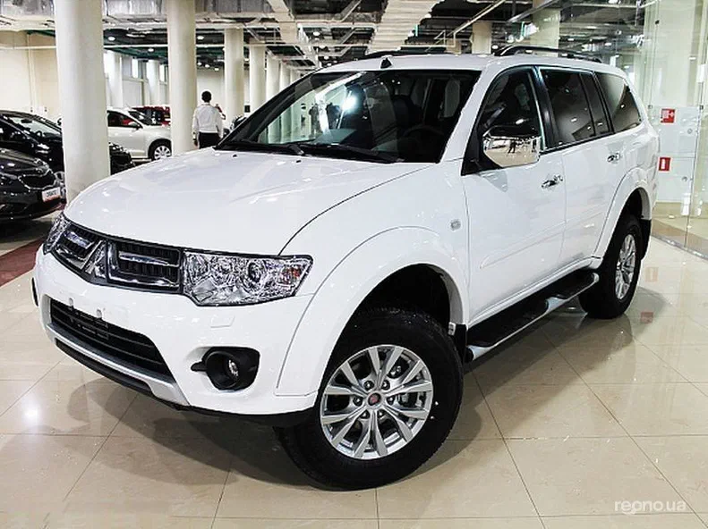 Mitsubishi Pajero Sport 2015