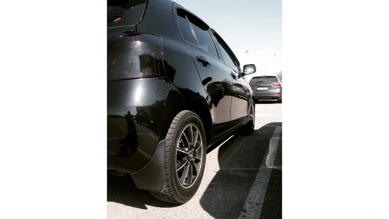 Toyota Yaris 2008 - 10