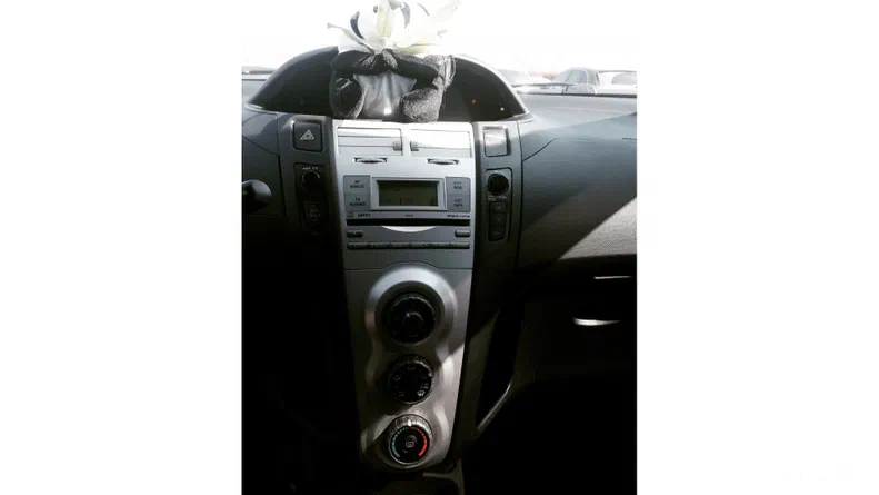 Toyota Yaris 2008 - 9