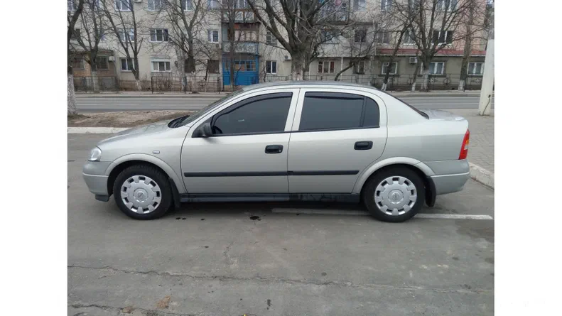 Opel Astra 2008 - 6