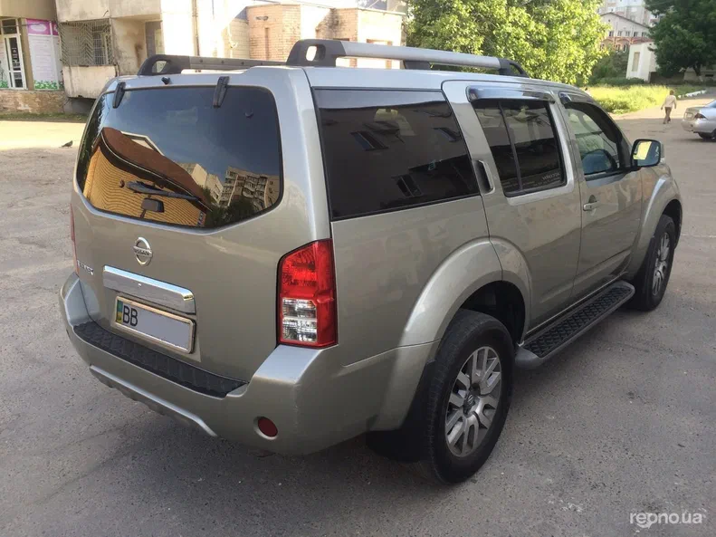 Nissan Pathfinder 2012