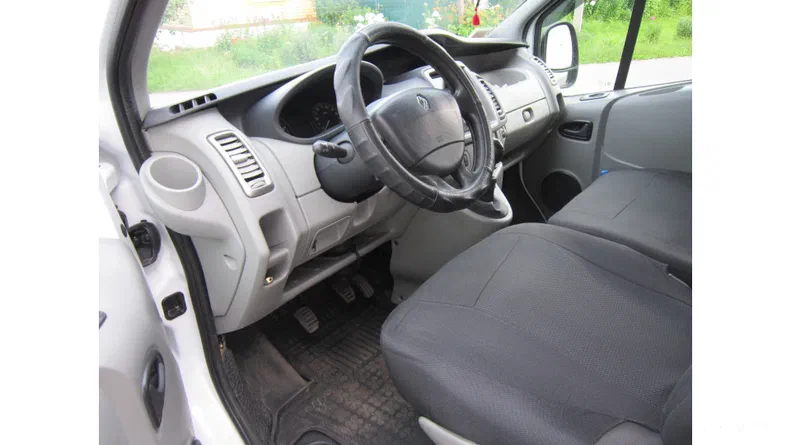 Renault Trafic 2011 - 12