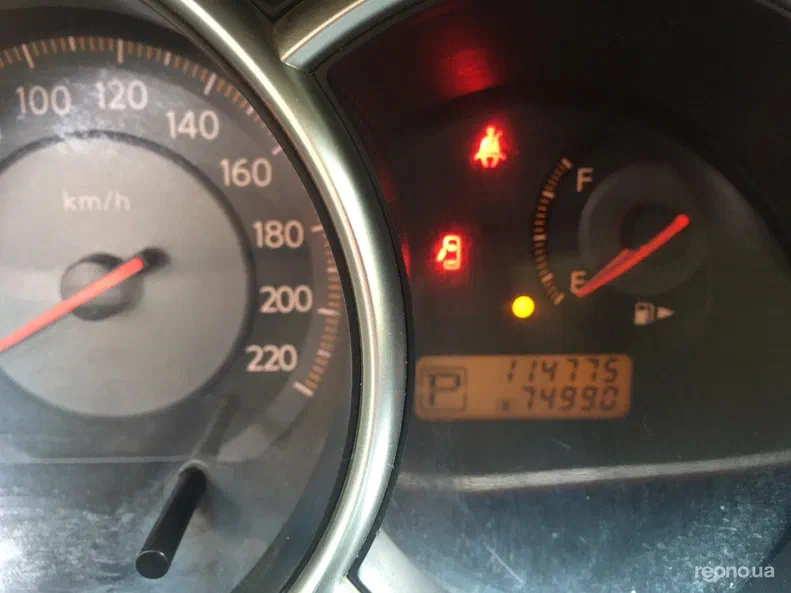 Nissan Tiida 2009 - 8