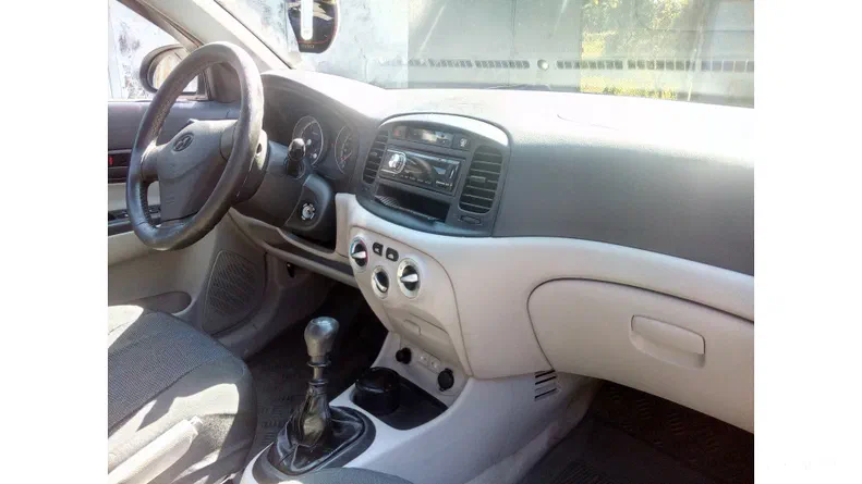 Hyundai Accent 2008 - 22
