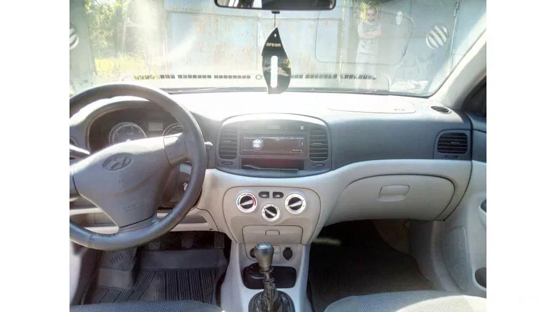 Hyundai Accent 2008 - 19