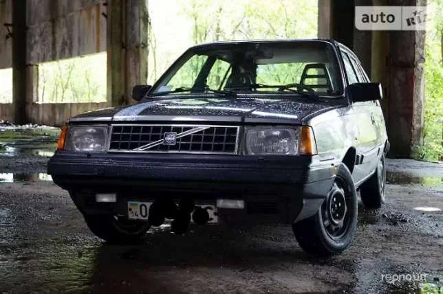 Volvo 300 Series 1987