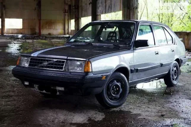 Volvo 300 Series 1987