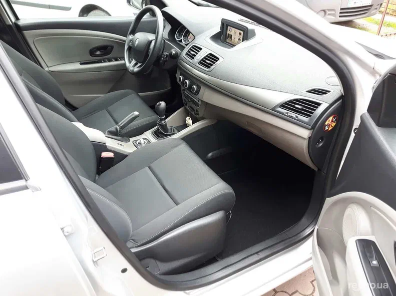 Renault Megane 2011 - 6