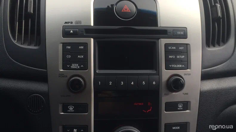 Kia Cerato 2009 - 21