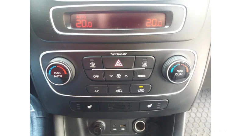 Kia Sorento 2013 - 22