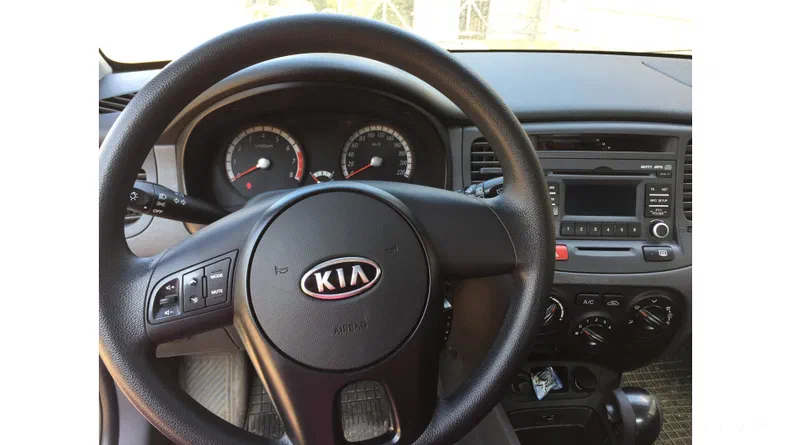 Kia Rio 2011 - 7