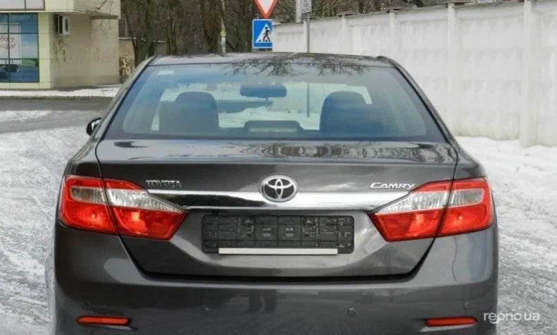 Toyota Camry 2012 - 6